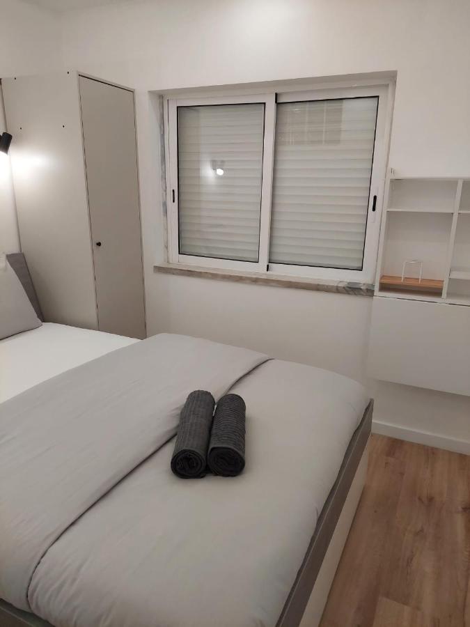 Lisbon South Bay Rooms อัลมาดา ภายนอก รูปภาพ