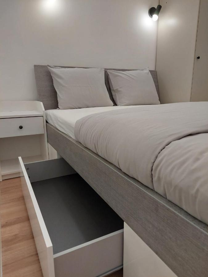 Lisbon South Bay Rooms อัลมาดา ภายนอก รูปภาพ