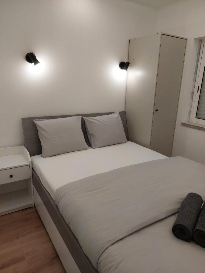 Lisbon South Bay Rooms อัลมาดา ภายนอก รูปภาพ