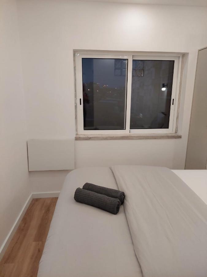 Lisbon South Bay Rooms อัลมาดา ภายนอก รูปภาพ