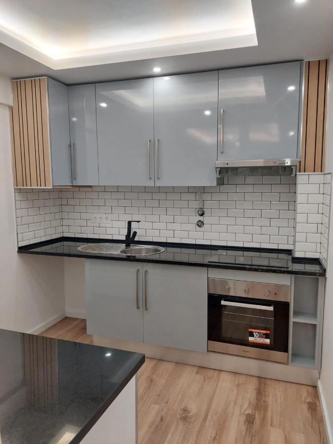 Lisbon South Bay Rooms อัลมาดา ภายนอก รูปภาพ