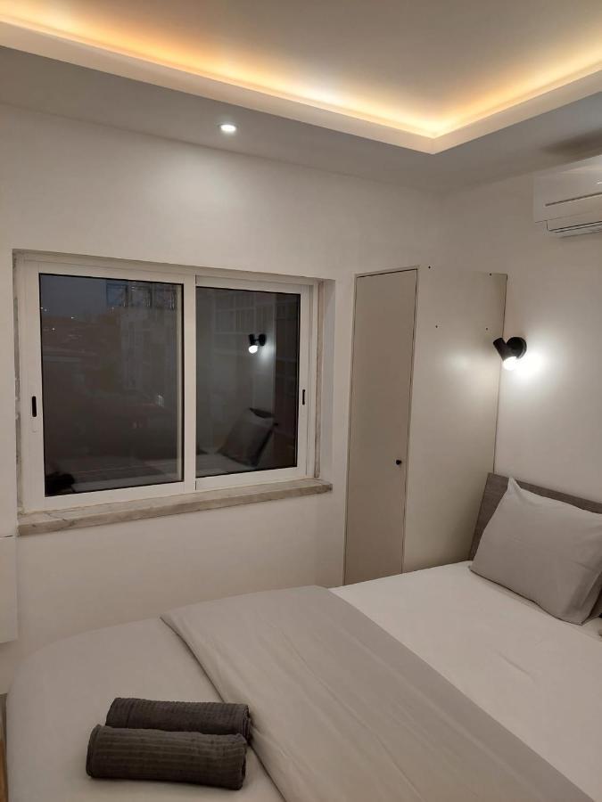 Lisbon South Bay Rooms อัลมาดา ภายนอก รูปภาพ