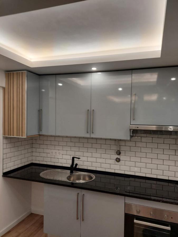 Lisbon South Bay Rooms อัลมาดา ภายนอก รูปภาพ