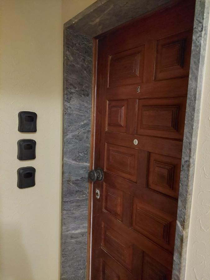 Lisbon South Bay Rooms อัลมาดา ภายนอก รูปภาพ